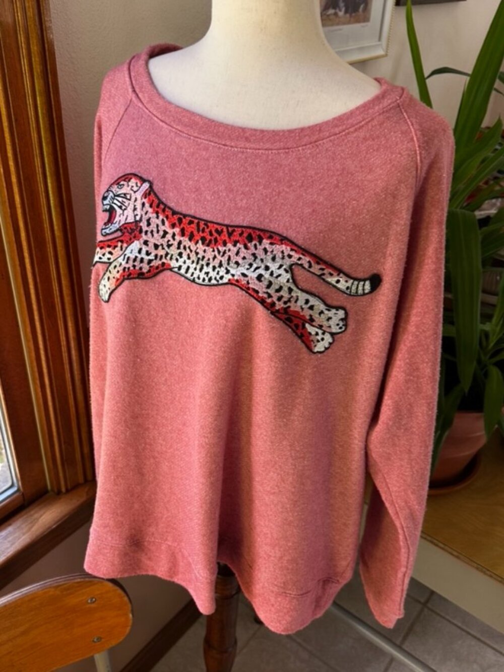 Embroidered Leopard Patch Sweatshirt, Pink, Womens XL